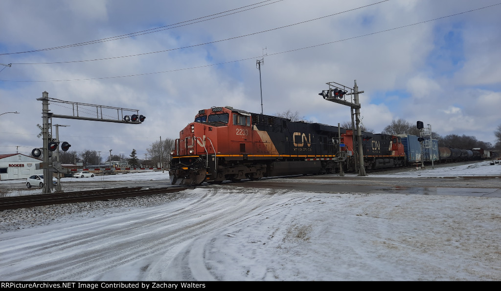 CN 2233